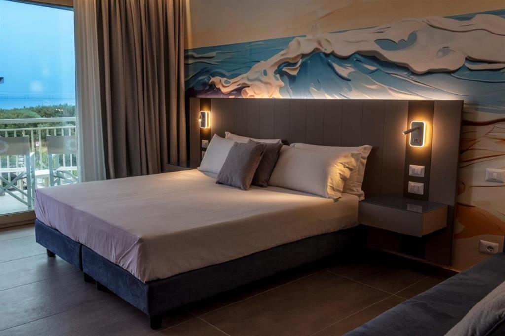 Riviera Del Sole Hotel Resort Spa Пираино Экстерьер фото