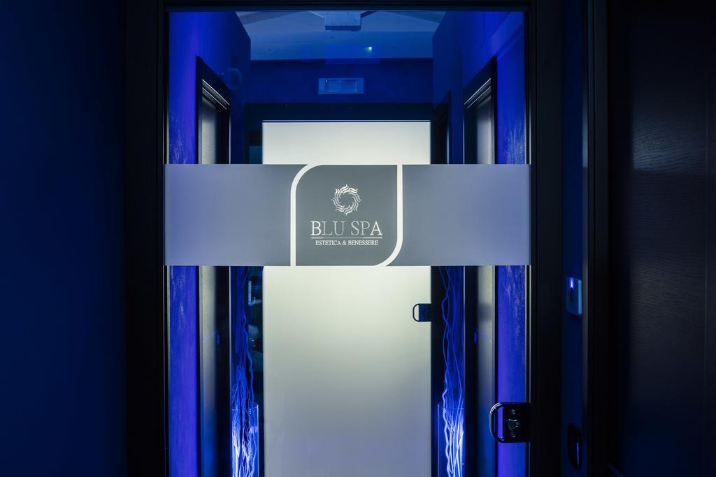 Riviera Del Sole Hotel Resort Spa Пираино Экстерьер фото