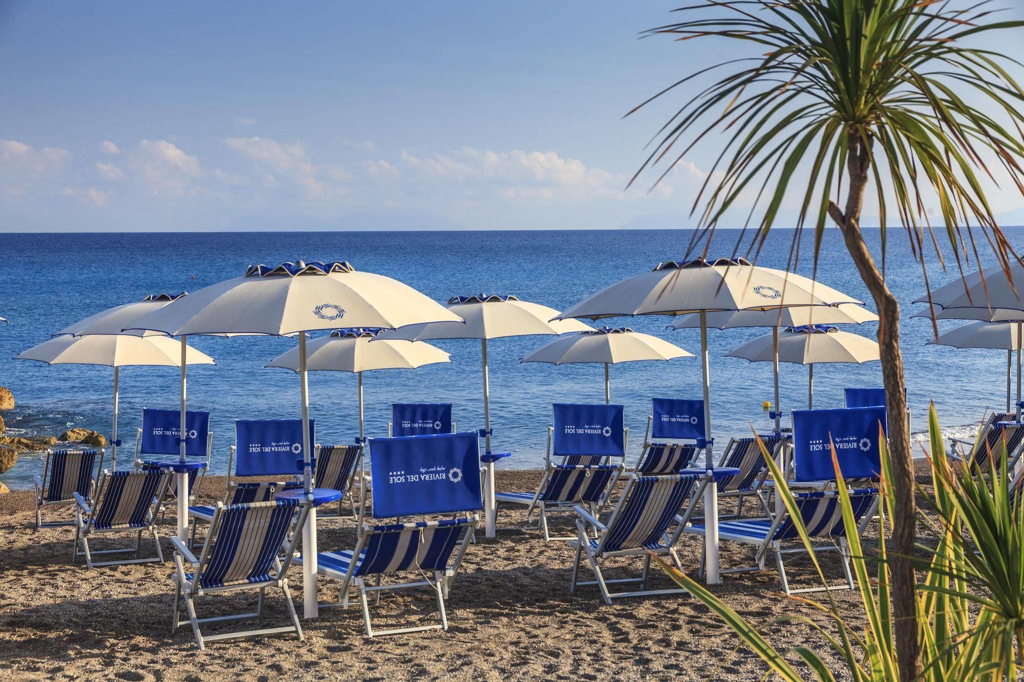 Riviera Del Sole Hotel Resort Spa Пираино Экстерьер фото